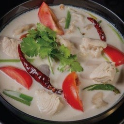 แกงข่าไก่