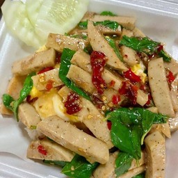 ข้าวกะเพราหมูยอ