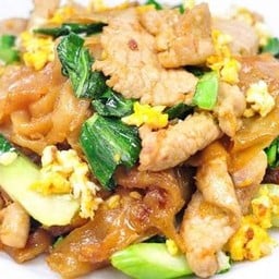 ผัดซีอิ๋วหมู