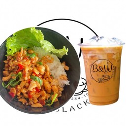 กระเพราไก่สับ+ชาไทยเย็น