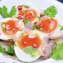 ยำไข่ต้ม
