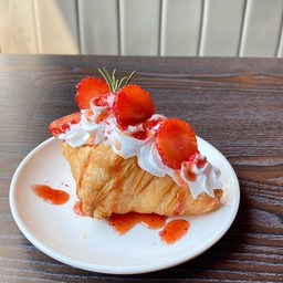 Croissant Strawberry