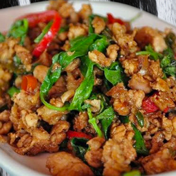 ผัดกะเพราหมูสับ  เป็นกับข้าว