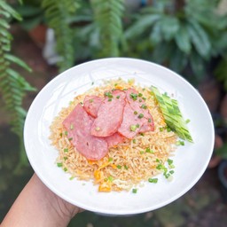 ข้าวผัดเบคอน