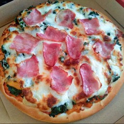 ผักโขมอบชีส M