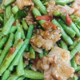 หมูสามชั้นผัดกะปิ