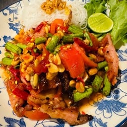 หมูตกครก(ตำไทย+คอหมูย่าง)