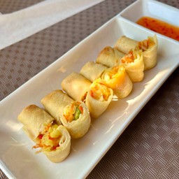 Vegetable spring roll (ปอเปี๊ยะผัก)