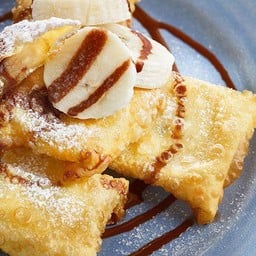 Pizza Roti Wrapped with Grilled Banana and Cheese พิซซ่าโรตีห่อกล้วยปิ้งชีส