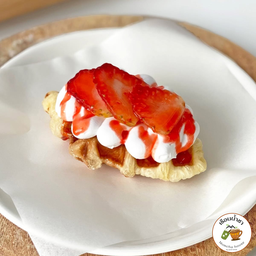 ครอฟเฟิล สตรอว์เบอร์รี่&ครีม