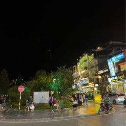 Sapa Lake Square