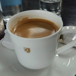 Sprungli Zurich Airport
