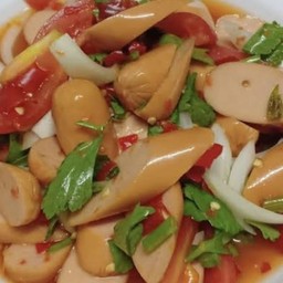 ยำไส้กรอก