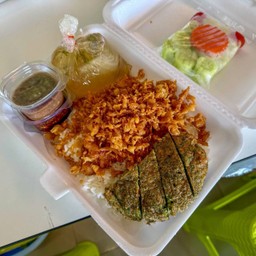 ข้าวหมูสันนอกไข่ชะอม