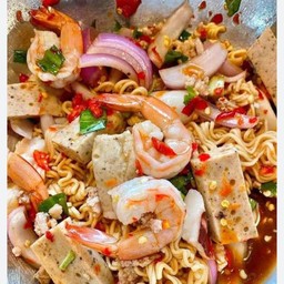 ยำมาม่า รวมมิตร +ทะเล