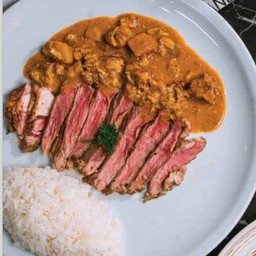 ข้าวแกงกะหรี่ เนื้อออสเตรเลียย่าง