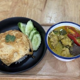 ชุดข้าวไข่เจียว แกงเขียวหวาน