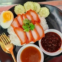 ข้าวหมูแดง