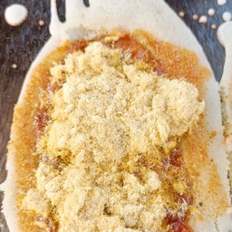 2 ชิ้นไส้หมูหยองพริกเผา