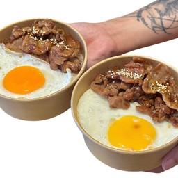 ข้าวหน้าหมูนุ่ม