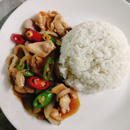ข้าวไก่ผัดพริก
