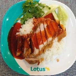 ข้าวหมูกรอบ[อ้วนบางหมูแดงหมูกรอบ]