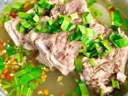 เล้งแซ่บกระดูกหมู
