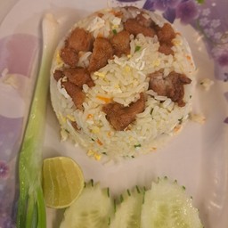 ข้าวผัดหมูแดดเดียว