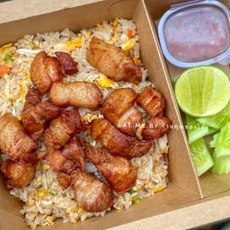 ข้าวผัดไข่ - โปะสามชั้นทอดน้ำปลา [EM]