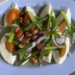 ยำไข่เค็ม