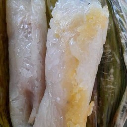 ข้าวเหนียวปิ้งกะทิไส้เผือกกวน