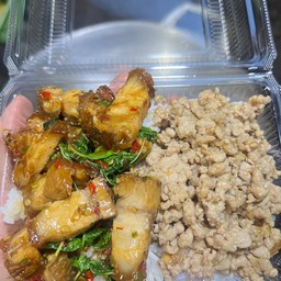 หมูหวานรวมผัดกะเพรา