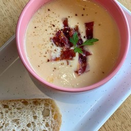 Creamed Sweetcorn Soup With Fried Bacon
