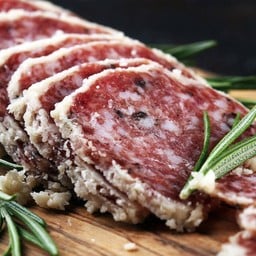 ในภาษาไทยสามารถแปลได้เป็น