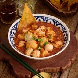 ก๋วยเตี๋ยวต้มยำ(เย็นตาโฟลูกชิ้นรวม)