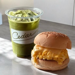 [เซตสุดฮิต] Iced Matcha (Non-Dairy) + Scrambled Cheese BUN