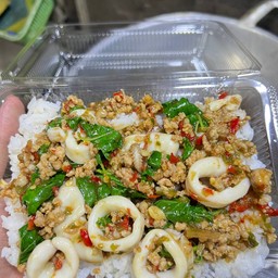 กะเพราหมูปลาหมึก