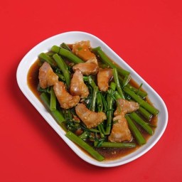 ผัดผักบุ้งหมูกรอบ #(80)