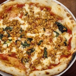 พิซซ่าผัดกะเพรา