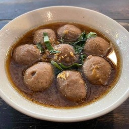 ลูกชิ้นเนื้อลวก