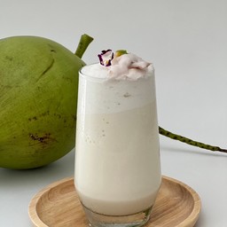 Coconut milk smoothie
