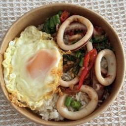 กะเพราแซ่บ จัดจ้านน้อยหน่า