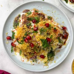 ALOO TIKKI CHAAT