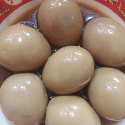 ไข่พะโล้ ลูกละ 10