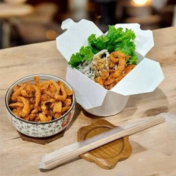 หมี่คลุกซอส ไก่ฉีกน้ำพริกหมูกระจก
