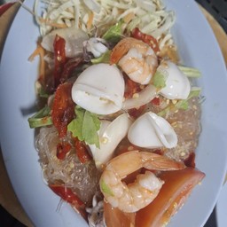 ยำวุ้นเส้นทะเล