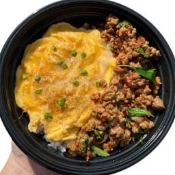 ครัวบ้านแม่ (ข้าวไข่ข้น)