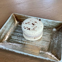 Macaron Cookies & Cream