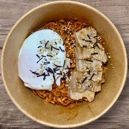 [อร่อยซ่ากับโค้ก] มาม่าเกาหลี สามชั้นสไลด์ ไข่ดาวเยิ้ม +  โค้ก ออริจินัล (กระป๋อง)