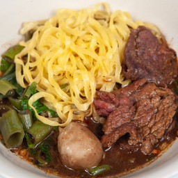 บะหมี่เนื้อทุกอย่าง